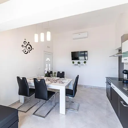 Villa Dispet *